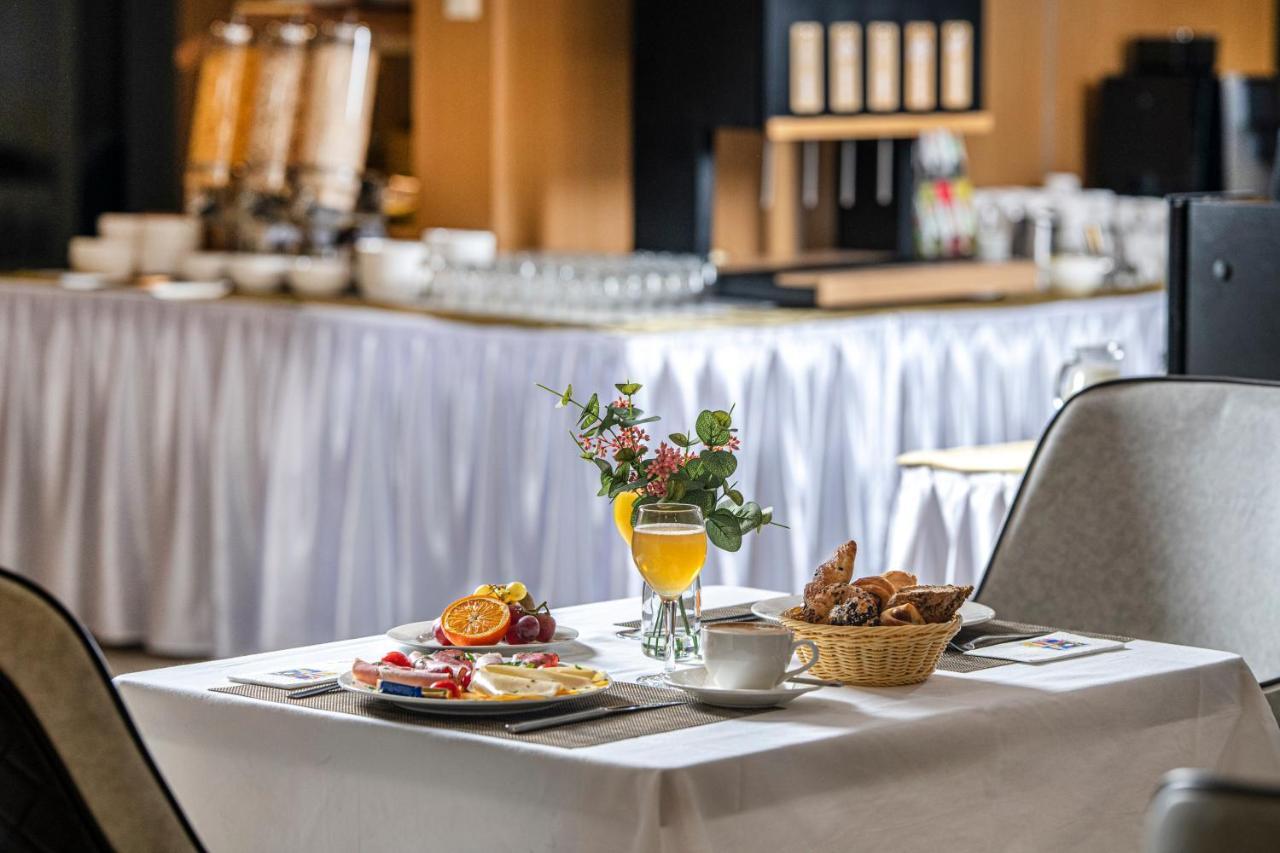 Willis Hotel Business & Wellness Залегершег Екстериор снимка
